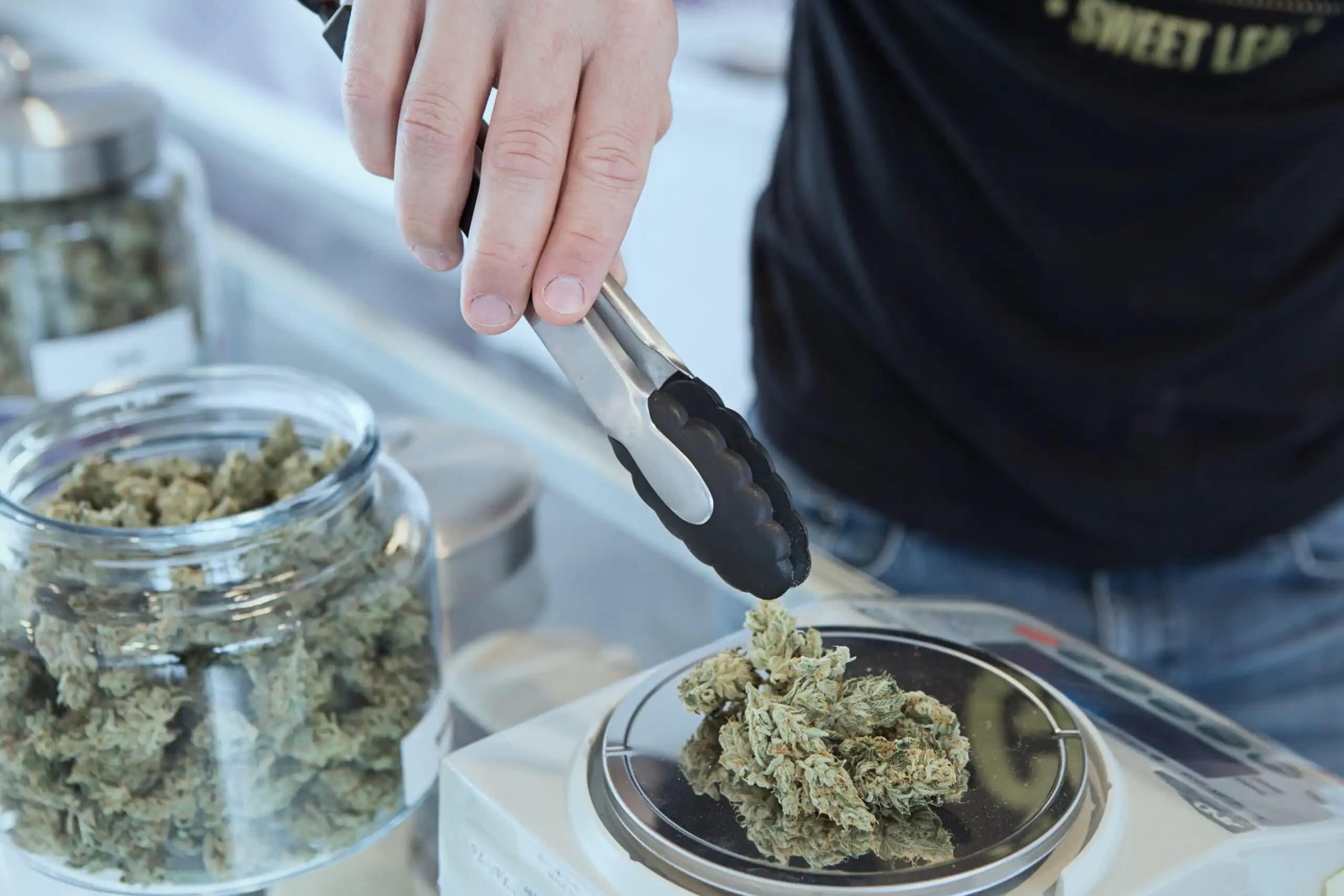 Rhode Island Cannabis Licensing Stalled by Federal Court Injunction Amid Residency Dispute
