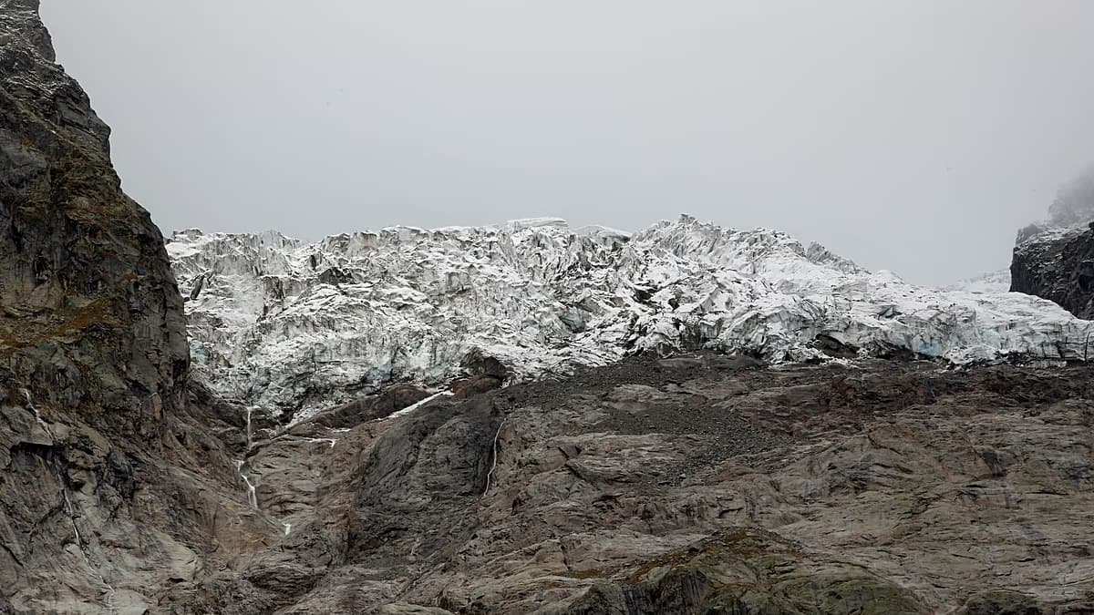 Marmolada Glacier Retreat Highlights Urgent Climate Change in the Dolomites
