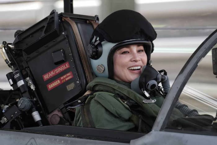 Queen of Thailand Completes First Solo Flight in Gripen Fighter Jet in Surat Thani